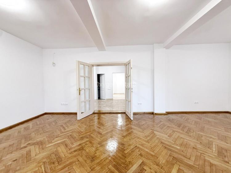 Birou situat Central la strada principala, 2 incaperi, disponibil imediat - 3