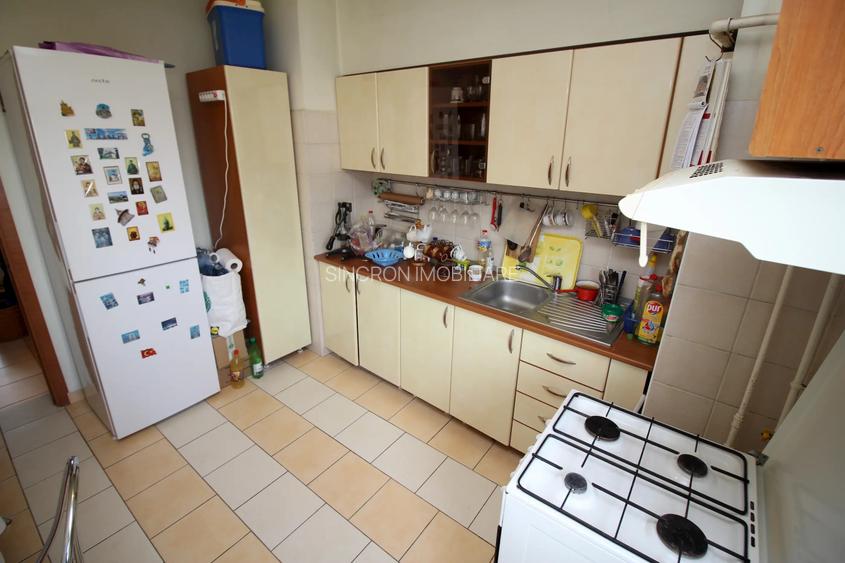 3 camere de 85 mp, cu centrală termică proprie, metrou Crângași la  10 minute - 7