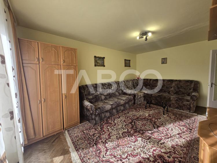 Apartament 2 camere de inchiriat 52mp decomandat balcon Strand Sibiu