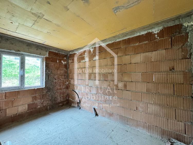 Trei imobile cu teren de 1180mp, 2 casa noi, pivnita,  Sura mare - 10