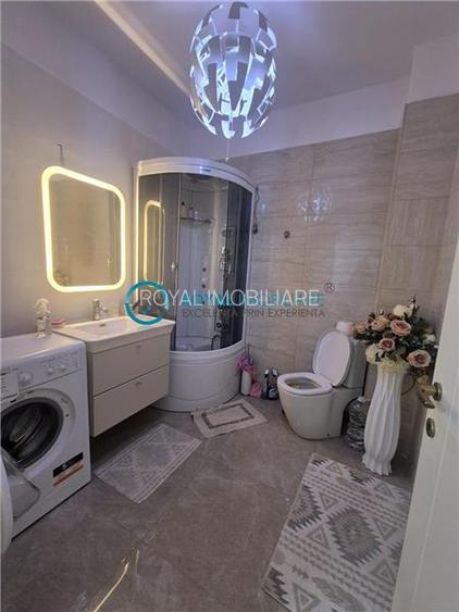 Royal Imobiliare - Vanzare apartament 2 camere zona 9 Mai - 16