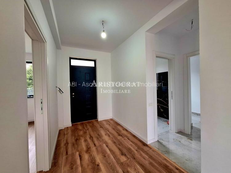 Vila 5 camere cu garaj langa Paradisul Verde - 4