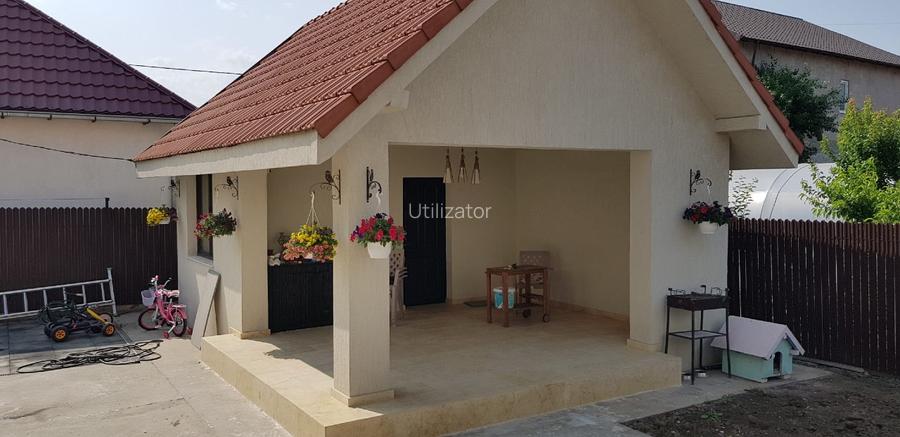 Casă de vânzare Năvodari str Bradului nr 1 bis - 2