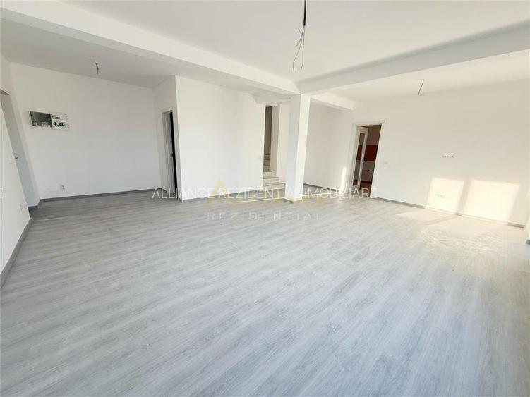 Duplex / 6 Camere / 3 Bai / Teren 250 mp - 4