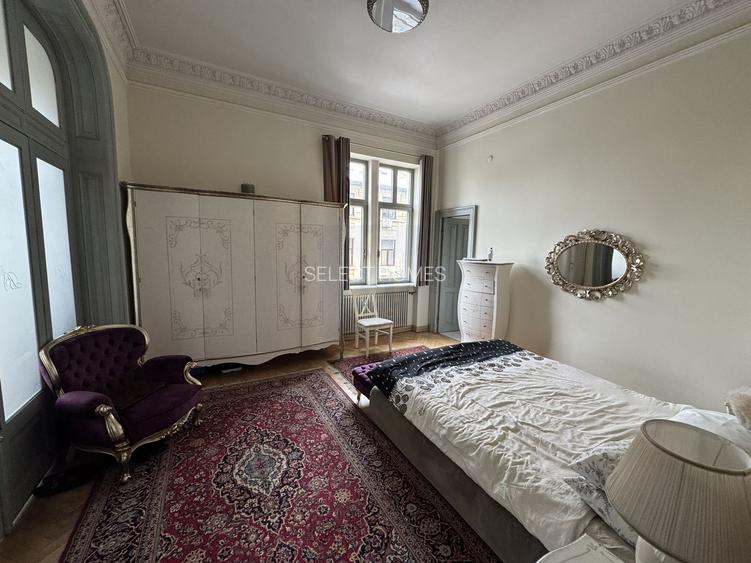 Vila istorica de vanzare in zona *Unirii* | 21 camere | curte, garaj - 21