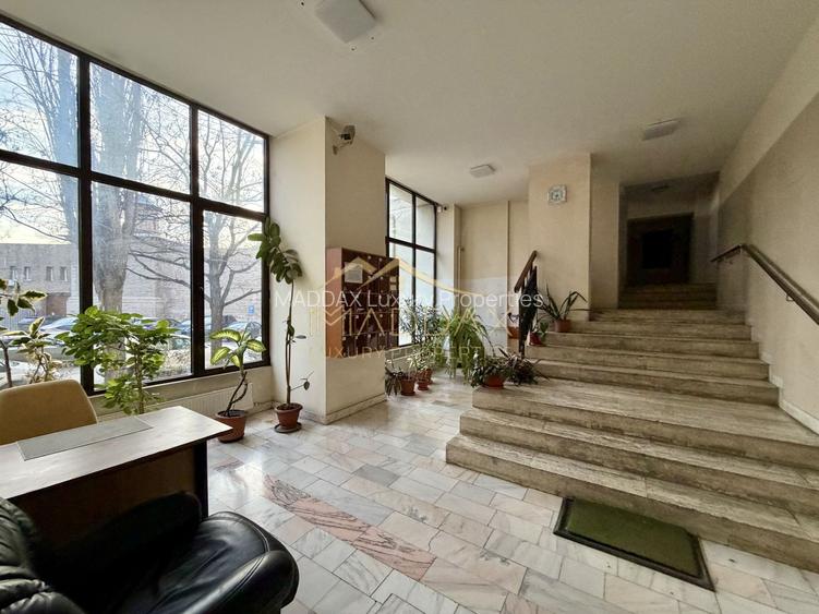 Apartament cu 4 camere *95mpc* // Bulevardul Unirii - 46