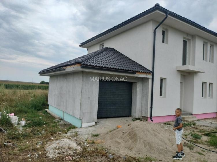 CASA NOUA IN GRI DE VANZARE - 4