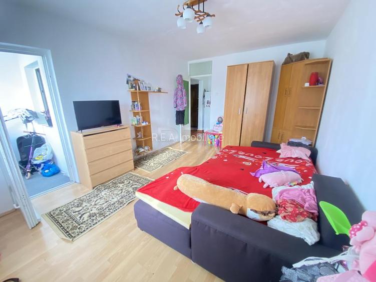 Garsoniera-Bloc Stradal- Calea Rahovei - 2