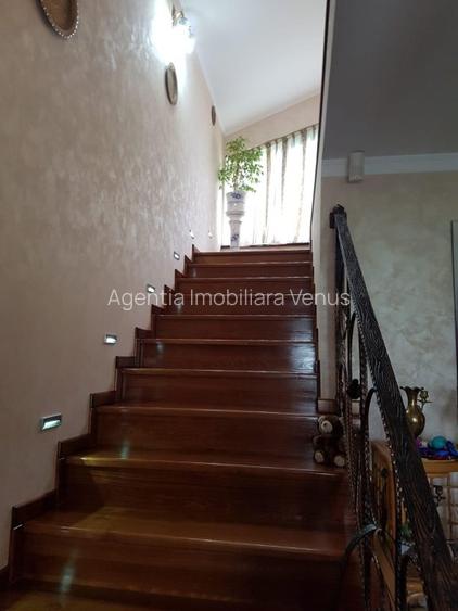 Casa cu etaj la str.Calea Nationala - 8