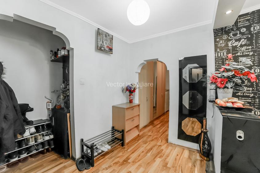 4 camere*Fizicienilor*Parter*Bloc 1986 - 7