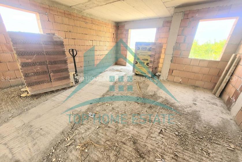 Duplex de vanzare intr-o zona retrasa in Dezmir! - 5