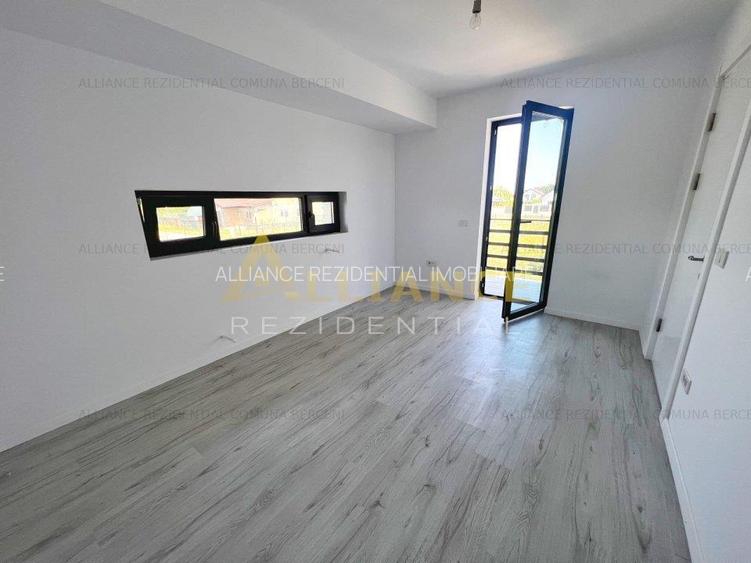 Vila tip duplex - 3 camere -2 bai - pod - 15 min de mers pe jos de RTB - 5