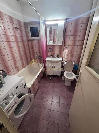 APARTAMENT 3 CAMERE 66 MP ZONA ION MESTER - 5