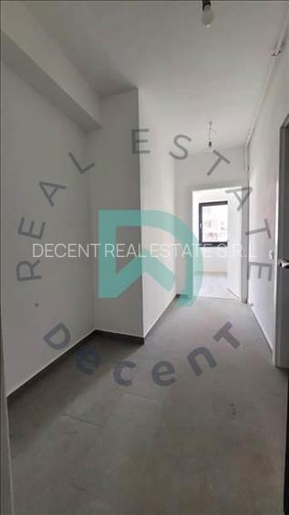 Studio,  47 mp, Tractorul - 15