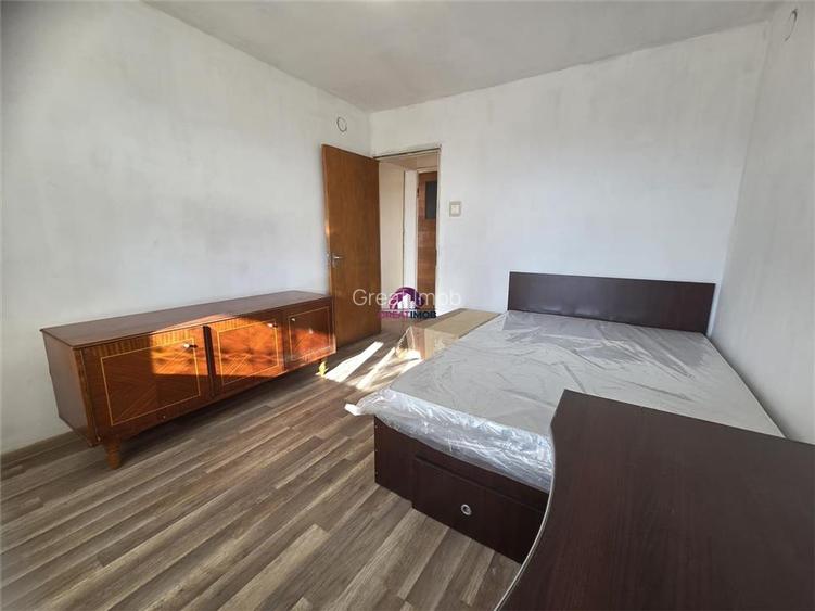 Inchiriere 1 camera dintr-un apartament cu 3 camere. - 3