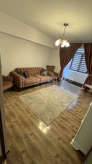 //3 CAMERE ULTRACENTRAL// - 2