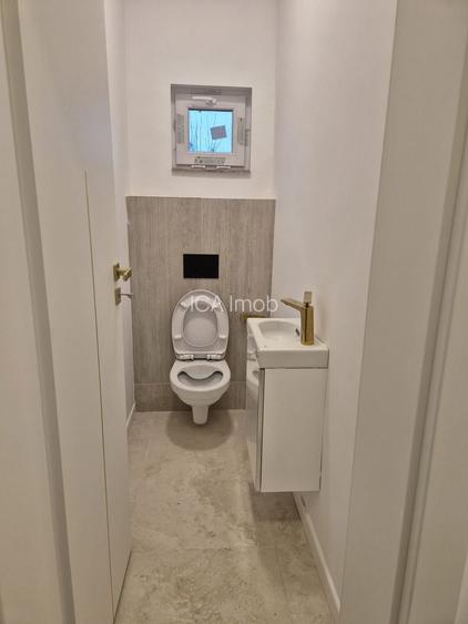 Prima inchiriere Vila cu 6 camere, garaj Pipera - Drumul Negru - 16