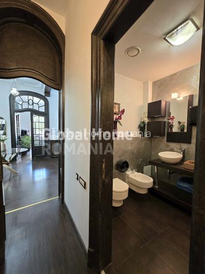 Cismigiu Garden | Office Interbelic Villa - 12 Rooms - 637 Land - 441Sqm Surface - 35