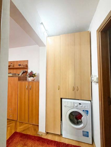 Apartament 2 camere de vanzare, etaj 1, centrală proprie