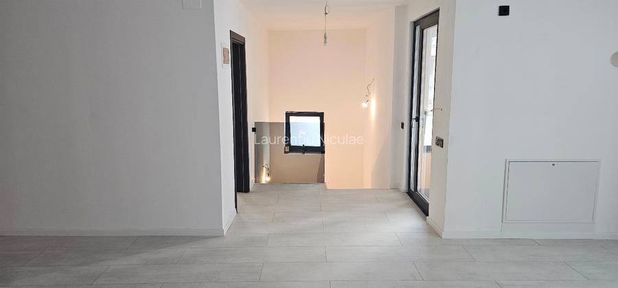 TINERETULUI PARC ( LANGA DOMENIUL MARȚIȘOR ) - 11