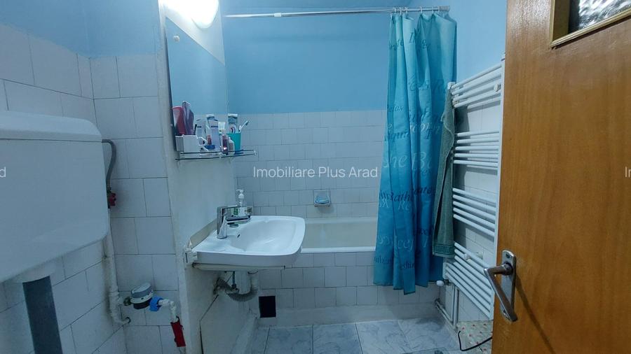 Vand ap 4 camere la pret de 3 camere -zona Micalaca-Miorita - 7