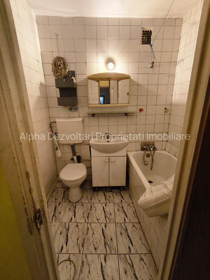 Titan, Trapezului , metrou 1 Decembrie 1918, str. Prevederii - 5