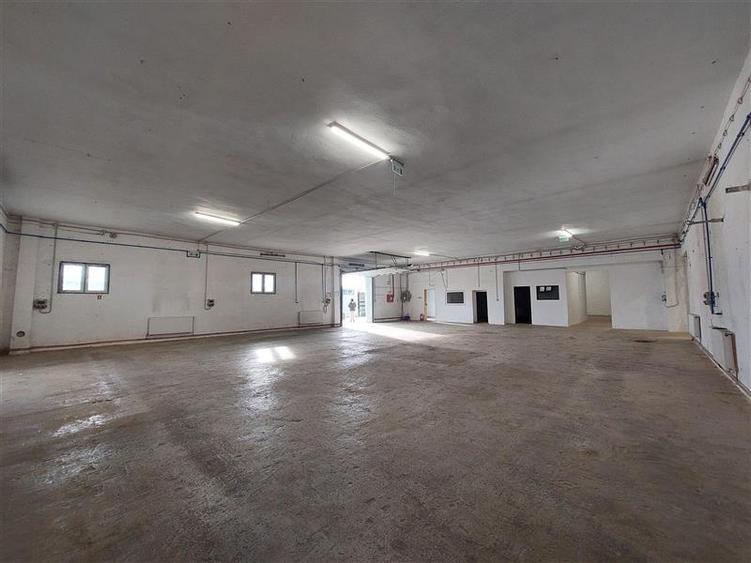 Hala cu rampa din beton, 410 mp sau 860 mp de inchiriat