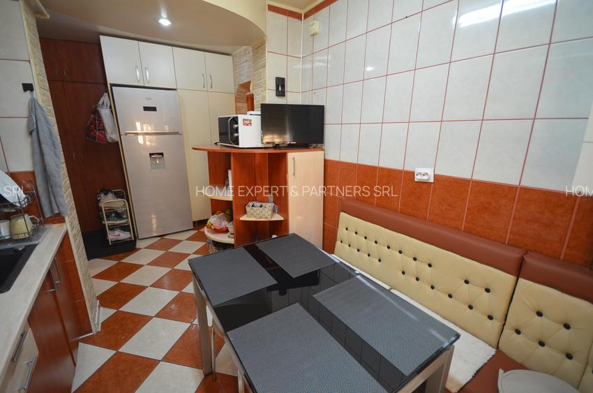 Apartament 3 camere - Aparatorii Patriei - 6 minute metrou - centrala proprie - 10