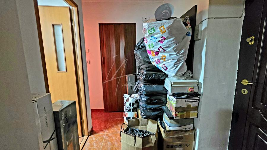 Cea mai sincera garsoniera de la Unirii: nu ascunde nici haosul!