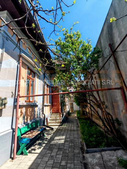 Casă de vânzare situată în Tomis II - 2