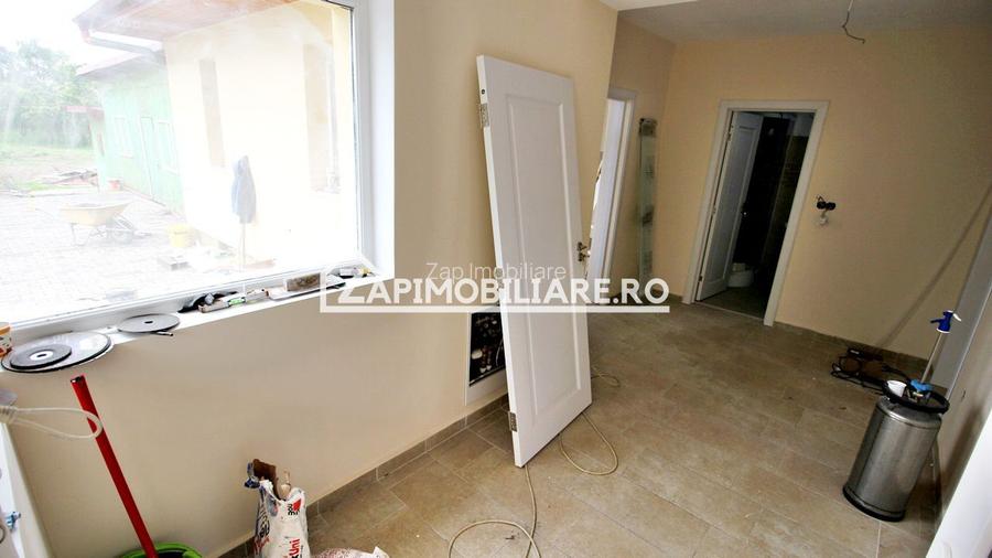 Casa 3 camere, renovată,90 mp, 3500 mp teren, cartier Unirii - 10