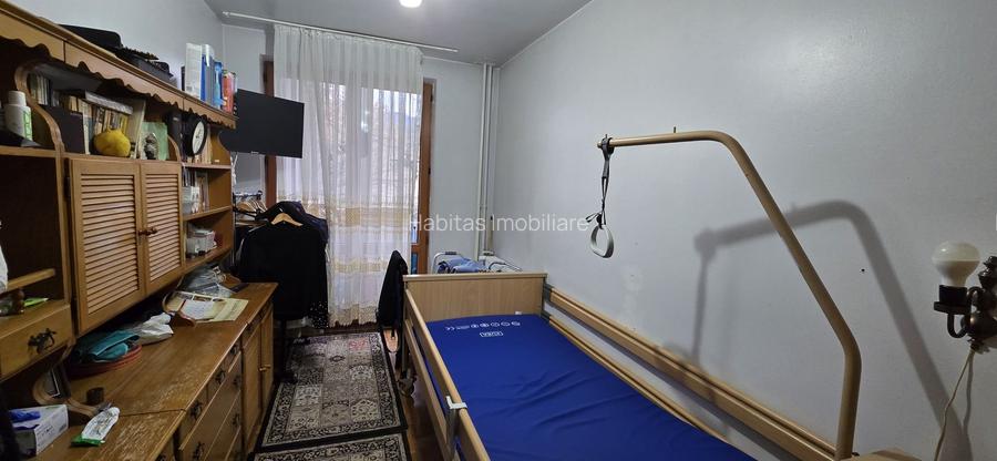 Apartament de vânzare – Piața Abator, etaj 1, decomandat - 4