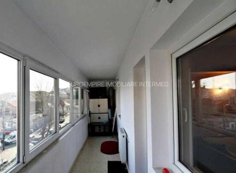 Apartament 3 camere decomandate zona Tomis 1 - 3