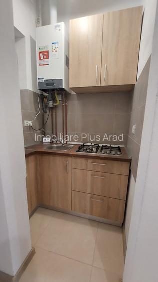 Inchiriez apartament 2 camere zona CENTRALA - 2