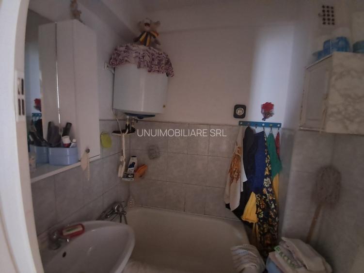 Apartament 3 camere Aleea Caminului - etaj 3/4 - 37 mp - 34900 euro - 8