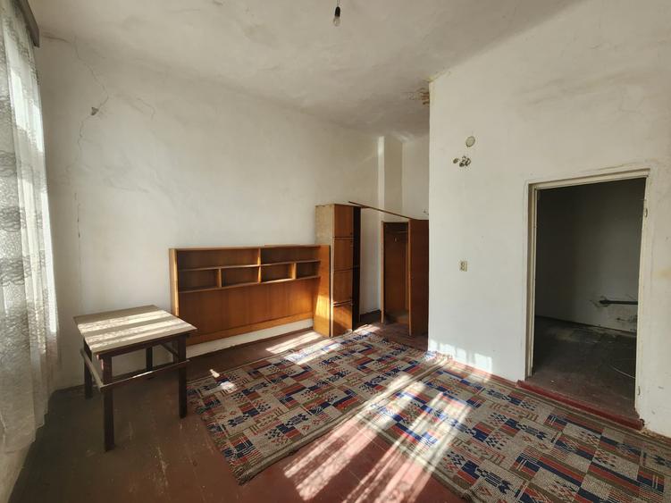 CASA CENTRU IASI, 7 CAMERE, 143 MP UTILI, 22 MP BECI, MAGAZIE SI GARAJ