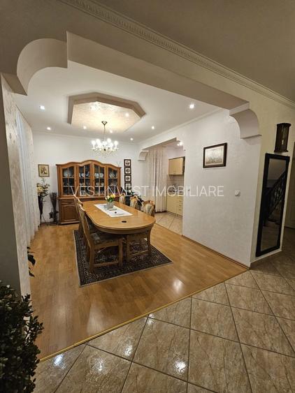 Vila  Oradea zona Iorga 420 mp ,teren 2000 ml - 7