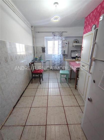 Apartament 4 camere zona Nicolina - 7