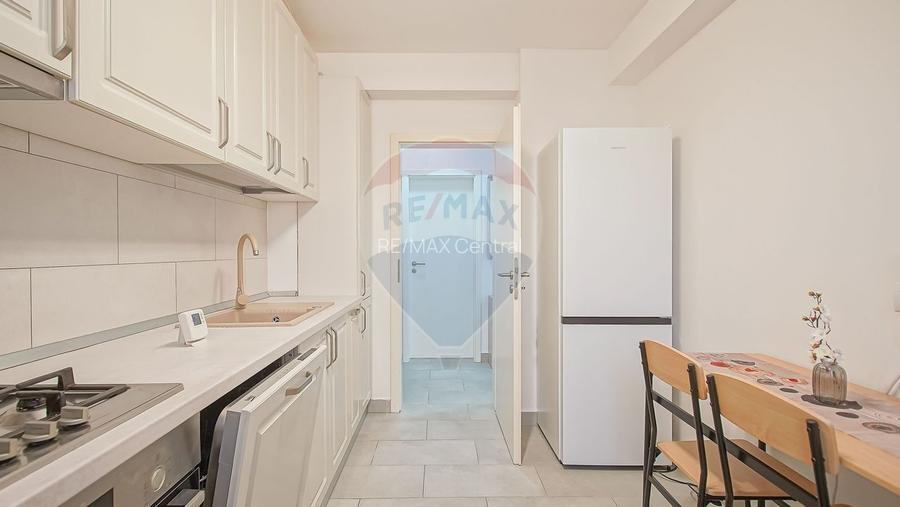 Apartament cu 2 camere de închiriat în zona Tractorul - 9