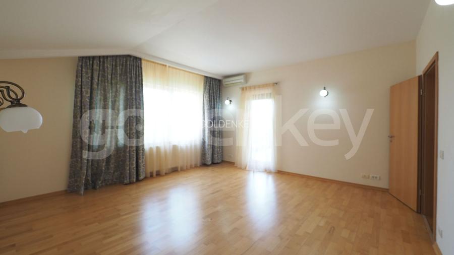 Vilă cu 5 camere | 2 garaje | 350mp gradina - 9