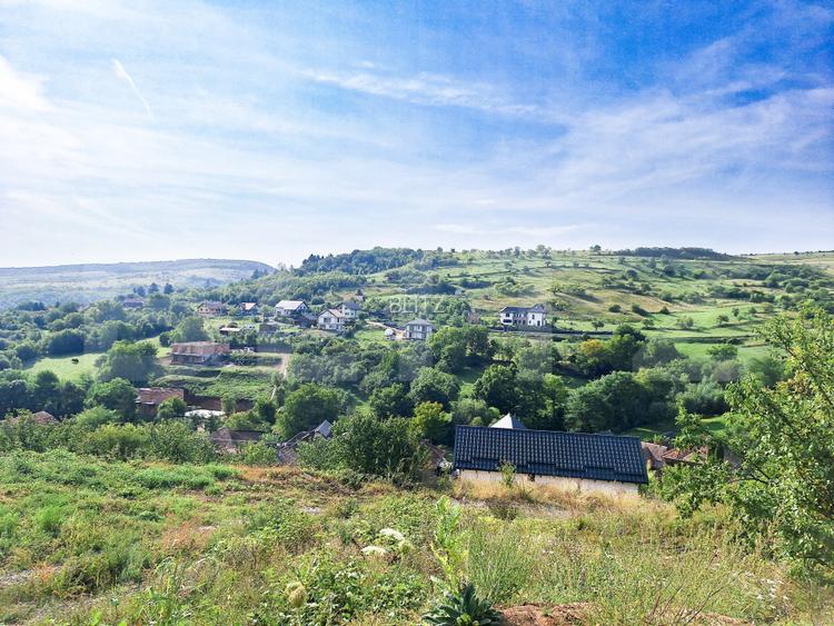 Casa pe un nivel, cu priveliste superba, teren 2000 mp, Suceagu - 4