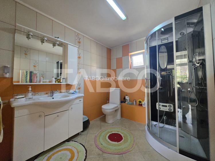Casa individuala de vanzare 387mpu curte 624mp Sura Mica Sibiu - 20