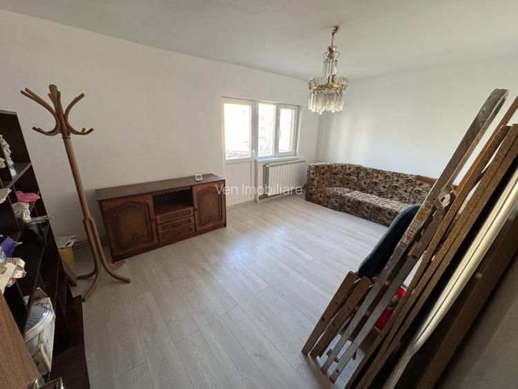 Apartament 3 camere, 2 băi, etaj 2/4 – Calea Moldovei - 2