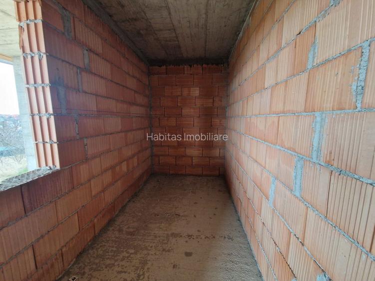 Casa individuala (semicolectiva) 172 mp utili, teren 765 mp Feleacu - 31