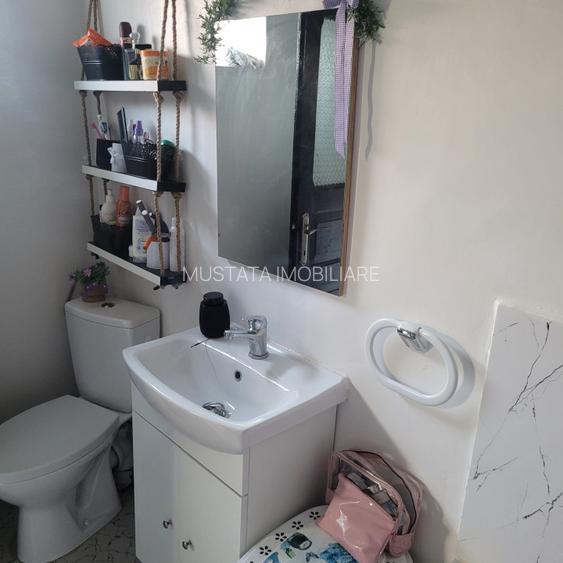 Casa cu 5 camere, zona centrala. - 8