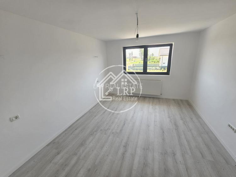 Dascalu-Vila 5 camere, 3 bai, 2 terase, 400mp teren - 9