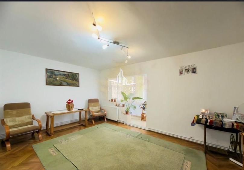 Bucovina - 4 camere, 2 bai, vedere 3 parti , etaj 2 , centrala proprie - 2