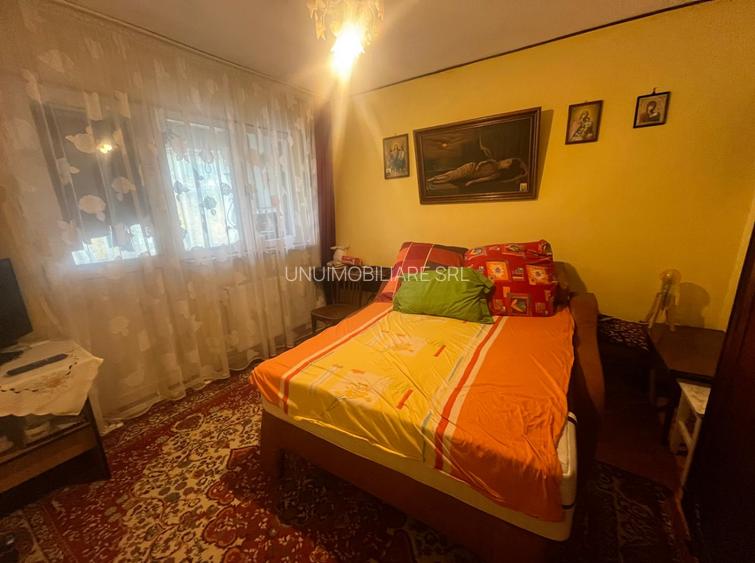 Apartament trei camere - Zona Școala nr. 10 - etajul 2 - 3