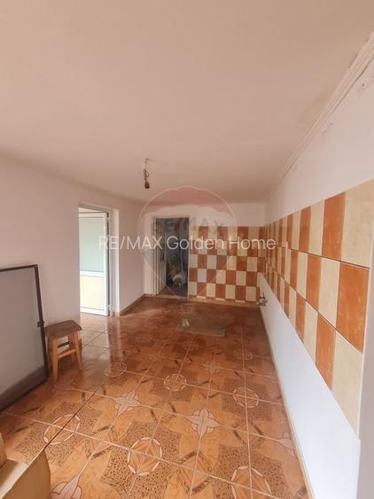 Casă cu 7 camere de vânzare in apropiere de Focsani - 11