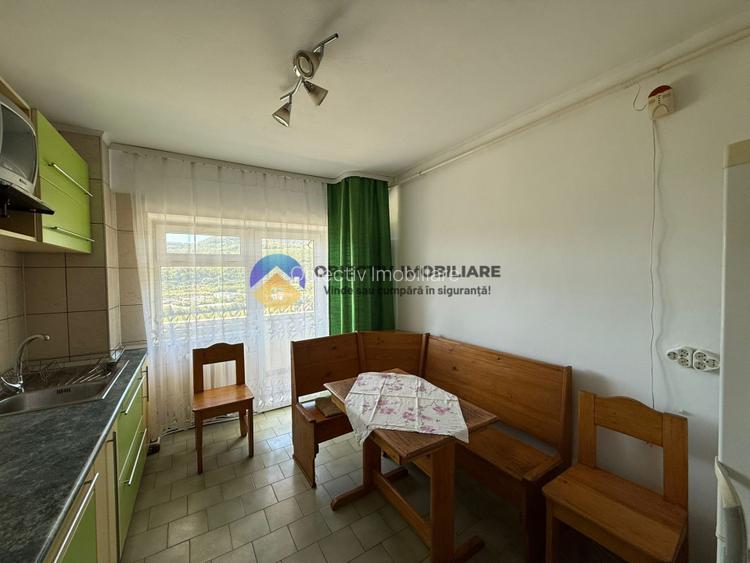 Apartament 3 camere spatios - zona 1 Mai - 9